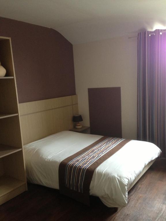 Hotel La Tour D'Auvergne ปงต์-ลับเบ ห้อง รูปภาพ